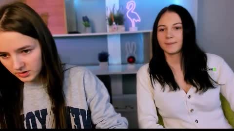 Snapshot of mira_vibe chatting on January 2026 07:15:02 PM Mira online show from January 2026 07:15:02 PM