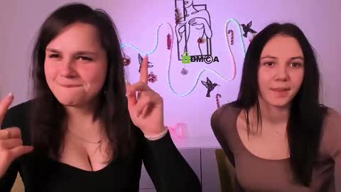 Snapshot of mira_vibe chatting on January 2026 07:02:02 AM Mira online show from January 2026 07:02:02 AM