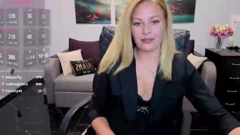 Snapshot of mira_whitme chatting on June 2026 02:33:01 PM Mira online show from June 2026 02:33:01 PM