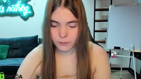 Snapshot of miraa_bloom chatting on January 2026 02:54:02 PM miraa_bloom online show from January 2026 02:54:02 PM