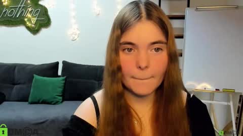 Snapshot of miraa_bloom chatting on February 2026 09:35:01 PM miraa_bloom online show from February 2026 09:35:01 PM