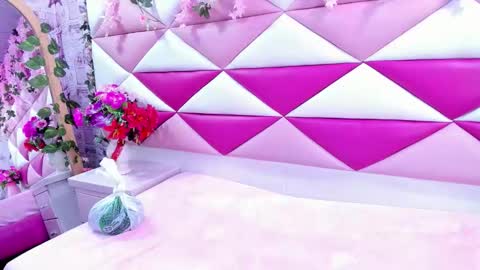 mirabella_miller online show from October 2025 11:09:02 AM