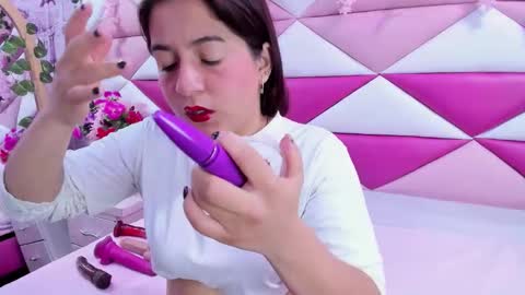 mirabella_miller online show from October 2025 12:02:02 PM