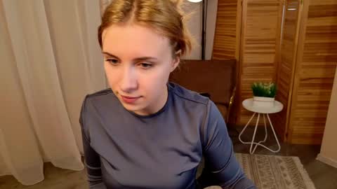 Aki online show from April 2026 01:23:01 PM