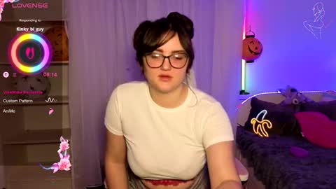 miraluccian online show from November 2025 08:52:01 PM