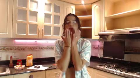 Miranda Larsson online show from May 2026 12:45:02 PM