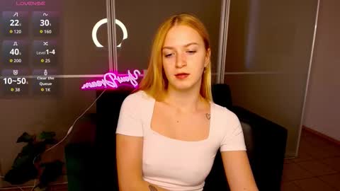 MirandaMayers online show from October 2025 06:03:01 AM