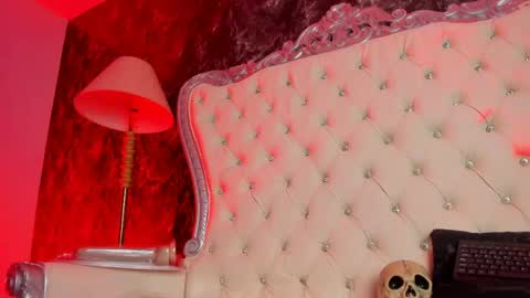 Snapshot of mirandasould chatting on April 2026 12:44:02 PM Miranda online show from April 2026 12:44:02 PM