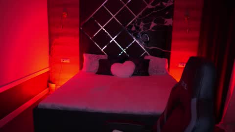 Miranda online show from September 2025 07:15:01 PM