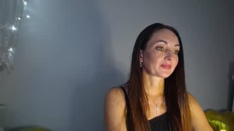 Snapshot of mirelisse chatting on June 2026 11:21:02 PM Christina online show from June 2026 11:21:02 PM