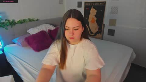 Mireya online show from May 2026 05:25:02 AM