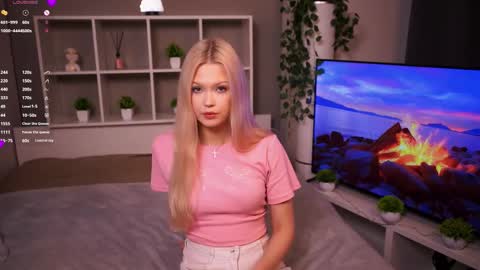 Elsa online show from November 2025 10:34:02 PM