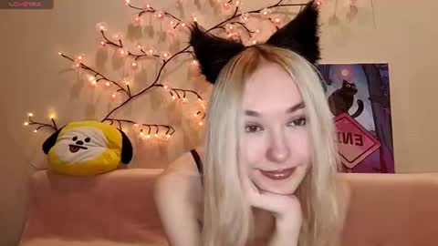 MisaMew online show from August 2026 03:14:01 PM