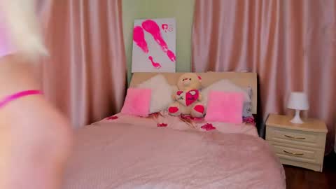 mishapallmer online show from June 2026 05:58:01 AM
