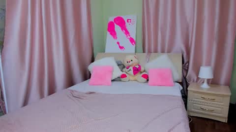 mishapallmer online show from July 2026 06:26:01 PM
