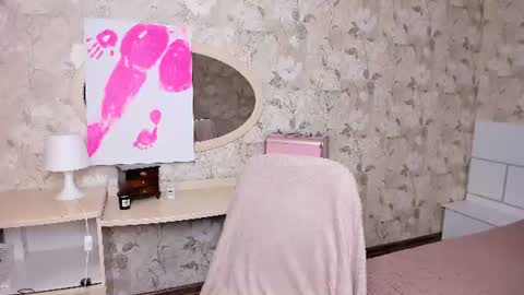 mishapallmer online show from July 2026 02:04:01 PM