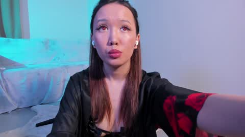 Mishel online show from February 2025 08:41:01 PM