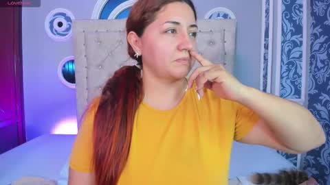 Mishell online show from September 2025 12:43:02 PM