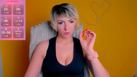 Snapshot of mishelle_blondie chatting on March 2026 12:31:01 PM Mishelle online show from March 2026 12:31:01 PM