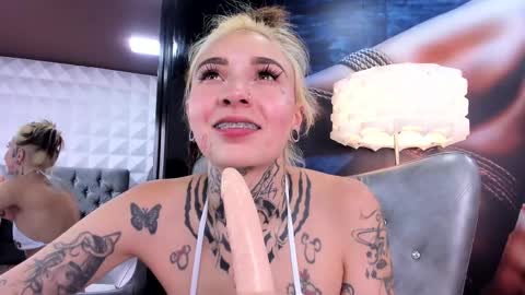 Snapshot of miss___angel chatting on February 2025 09:11:02 PM miss___angel online show from February 2025 09:11:02 PM