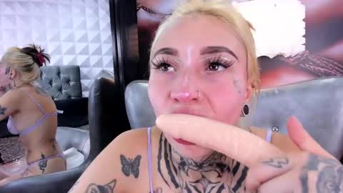 Snapshot of miss___angel chatting on February 2025 06:38:01 PM miss___angel online show from February 2025 06:38:01 PM