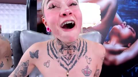 Snapshot of miss___angel chatting on March 2025 12:22:01 AM miss___angel online show from March 2025 12:22:01 AM