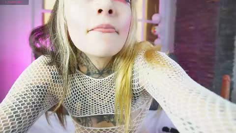 miss___angel online show from April 2026 05:30:01 PM