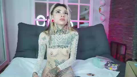 miss___angel online show from June 2026 11:08:02 AM