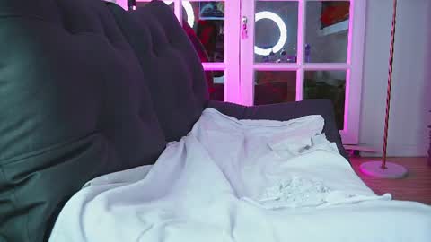 miss___angel online show from June 2026 11:26:02 AM