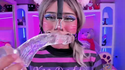Megan online show from May 2026 09:53:01 PM