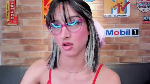 Salome online show from November 2025 06:40:01 PM