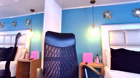 Snapshot of miss__ary_ chatting on September 2025 12:18:02 PM miss__ary_ online show from September 2025 12:18:02 PM