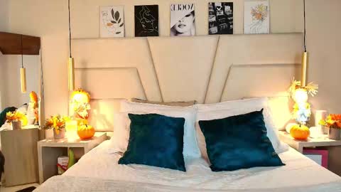 Snapshot of miss__ary_ chatting on October 2025 12:41:02 PM miss__ary_ online show from October 2025 12:41:02 PM