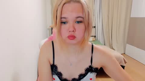 miss__selena online show from December 2024 07:45:01 PM