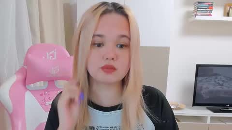 miss__selena online show from February 2025 05:21:01 PM