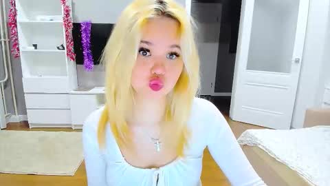 miss__selena online show from December 2025 09:08:02 PM