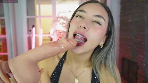 Zoe online show from April 2026 06:10:02 PM