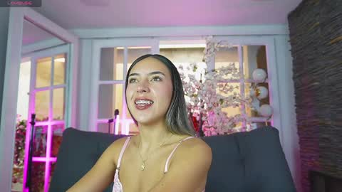 Zoe online show from May 2026 06:15:02 PM