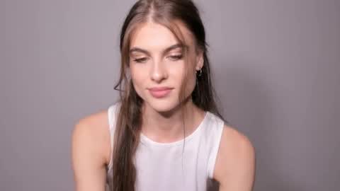 Katrin online show from November 2025 12:37:02 PM