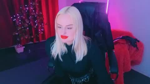 miss_alice_silver online show from May 2026 07:20:01 PM