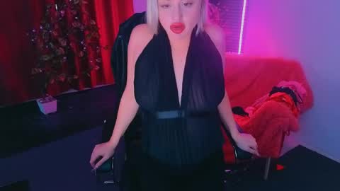 miss_alice_silver online show from May 2026 11:15:01 AM