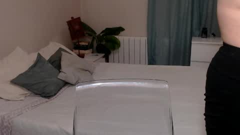 Angela online show from May 2026 07:38:01 AM