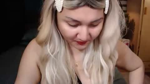 Snapshot of miss_angelic15 chatting on October 2025 01:09:02 PM miss angelic15 online show from October 2025 01:09:02 PM