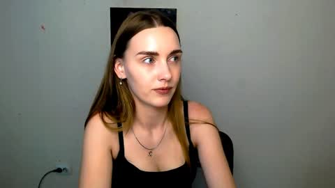 Angelina online show from June 2026 06:23:01 AM