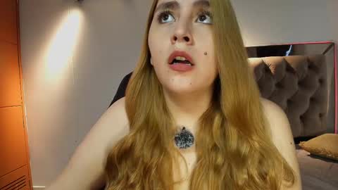 Snapshot of miss_anny18 chatting on December 2025 11:08:01 AM Anny online show from December 2025 11:08:01 AM