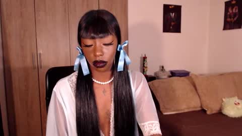 Aria Diaz online show from November 2025 03:00:01 PM