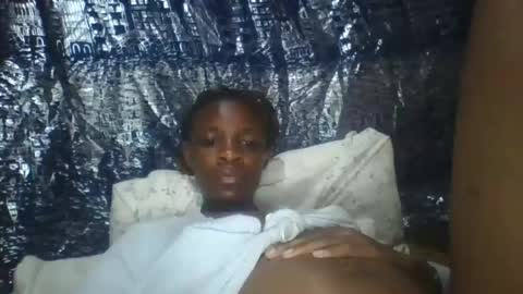 Snapshot of miss_belllo chatting on February 2025 04:02:01 PM miss_belllo online show from February 2025 04:02:01 PM