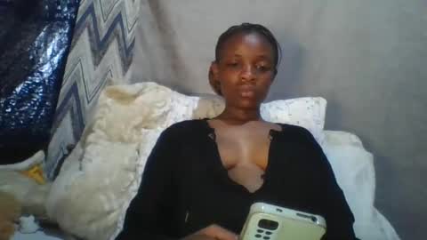 Snapshot of miss_belllo chatting on February 2025 06:06:02 AM miss_belllo online show from February 2025 06:06:02 AM