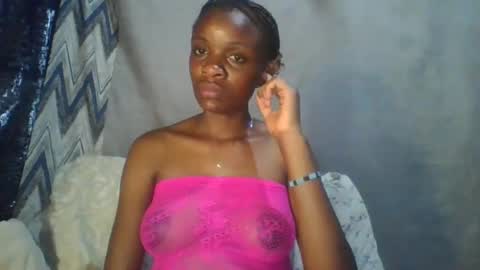 Snapshot of miss_belllo chatting on March 2025 06:05:01 AM miss_belllo online show from March 2025 06:05:01 AM