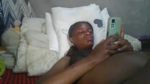 Snapshot of miss_belllo chatting on March 2025 09:55:01 AM miss_belllo online show from March 2025 09:55:01 AM